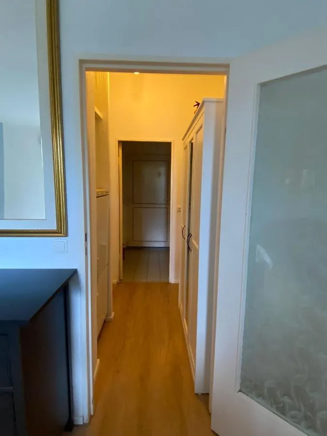 Beautiful Apartment With Balcony 柏林
